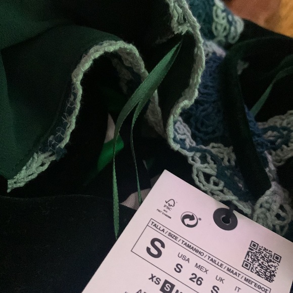 NEW ZARA FW21 LONG MAXI VELVET CROCHET LONG DRESS EMERALD GREEN - Picture 7 of 10